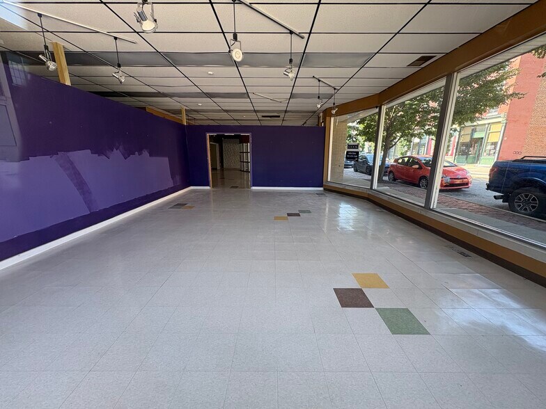 More Photos Of 213 N 5th St, Lafayette Industrial For Lease