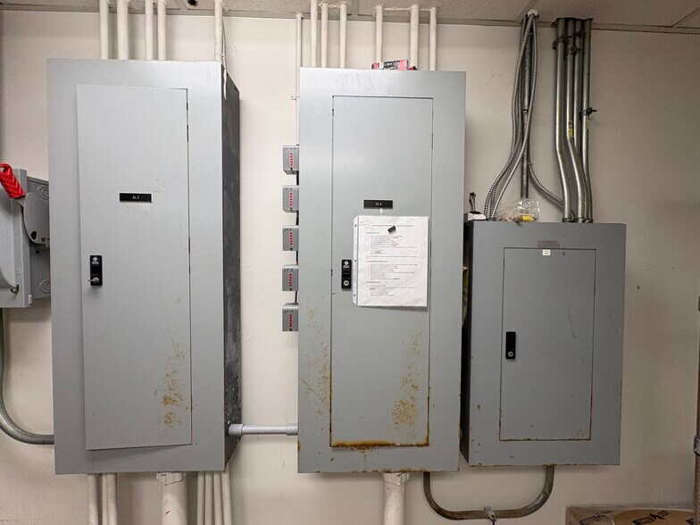 More Photos Of 1250 S Creasy Ln, Lafayette Research And Development For Sale