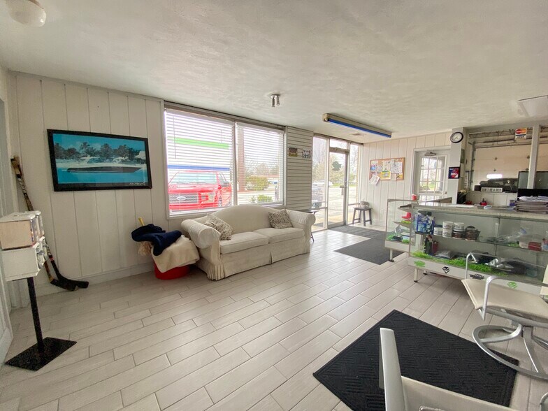 More Photos Of 3417 Franklin St, Michigan City Carwash For Sale