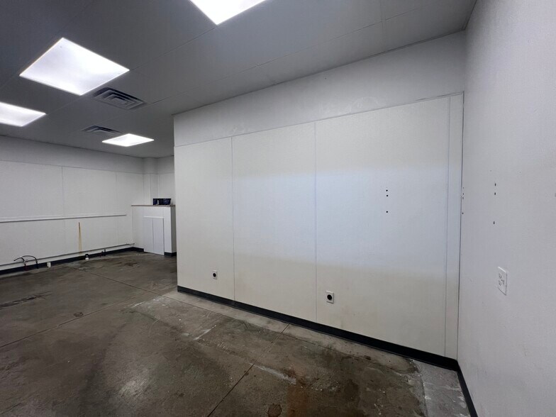 More Photos Of 3000 SW 89th St, Oklahoma City Storefront Retail Office For Lease