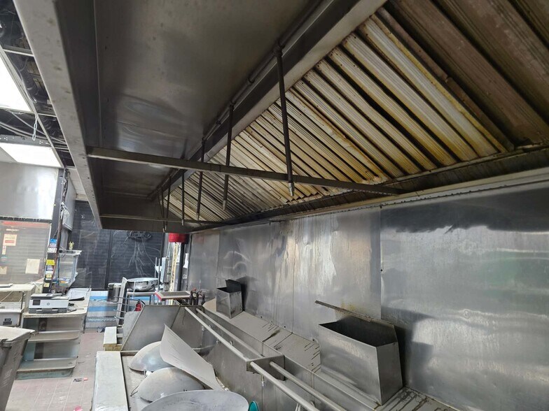 More Photos Of 1086 DeKalb Ave, Brooklyn Apartments For Lease