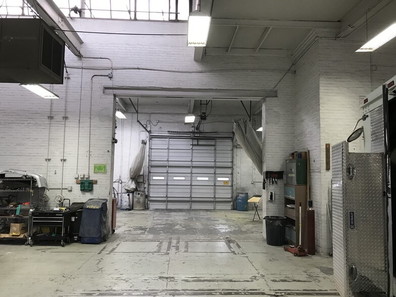 More Photos Of 5223 Torresdale Ave, Philadelphia Auto Repair For Sale