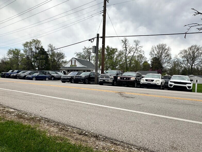 More Photos Of 17330 Manchester Rd, Wildwood Auto Dealership For Sale