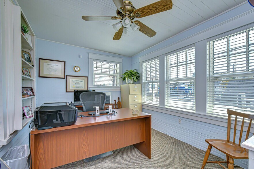 More Photos Of 211 S Boulevard, Tampa Office For Sale