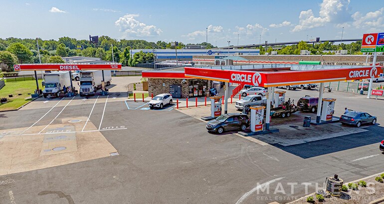 Primary Photo Of 5325 Summer Ave, Memphis Convenience Store For Sale