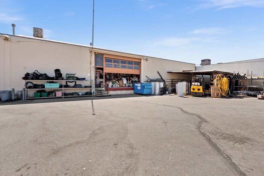 More Photos Of 1000 American St, San Carlos Warehouse For Sale