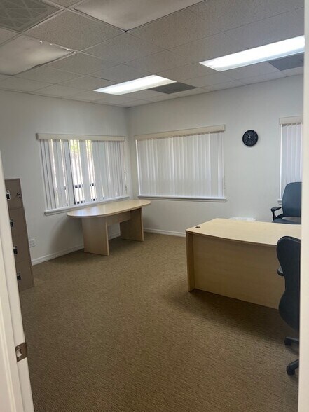 More Photos Of 12511 World Plaza Ln, Fort Myers Medical For Sale