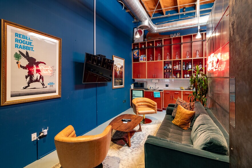 More Photos Of 3002 Pennsylvania Ave, Santa Monica Loft Creative Space For Sale