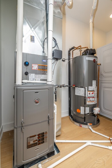 More Photos Of 6044 Eberhart ave, Chicago Apartments For Sale