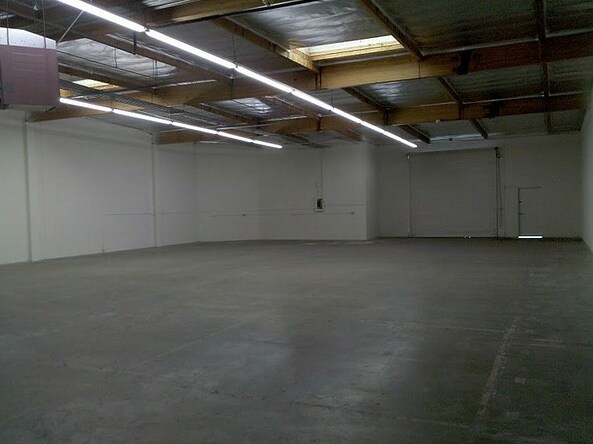 More Photos Of 2650-2676 S Grand Ave, Santa Ana Warehouse For Lease