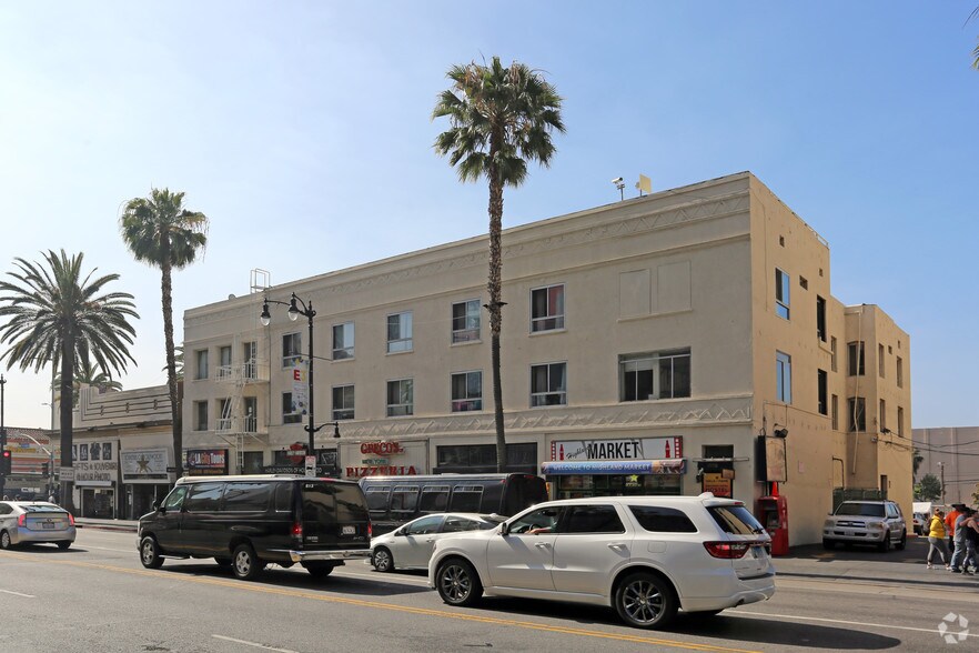 More Photos Of 6800-6820 Hollywood Blvd, Los Angeles Storefront Retail Residential For Lease