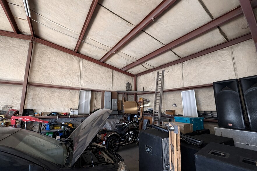 More Photos Of 11708 Euclaire Dr, Houston Industrial For Sale