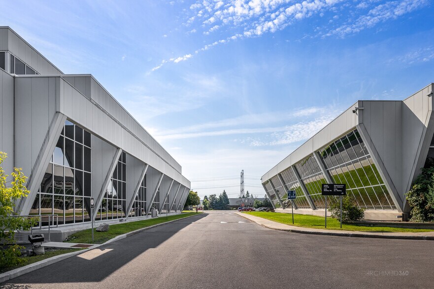 More Photos Of 2204 Walkley Rd, Ottawa Office For Lease