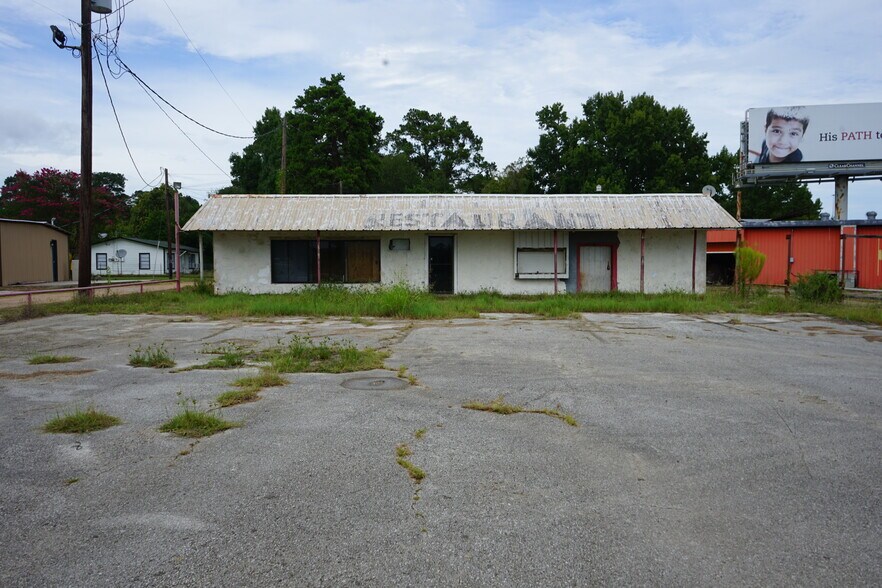 Primary Photo Of 11421 Highway 150, Shepherd Storefront Retail Office For Sale