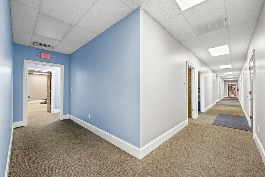 More Photos Of 8190 Regent Pky, Fort Mill Warehouse For Lease