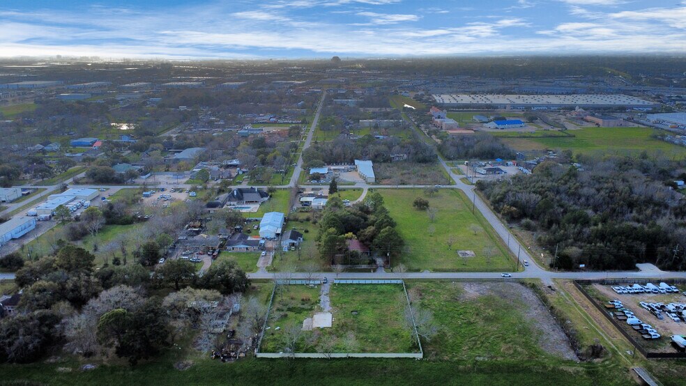 More Photos Of 12033 Bedford St, Houston Land For Sale