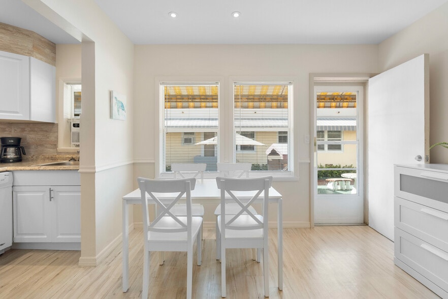 More Photos Of , Hollywood Hospitality For Sale