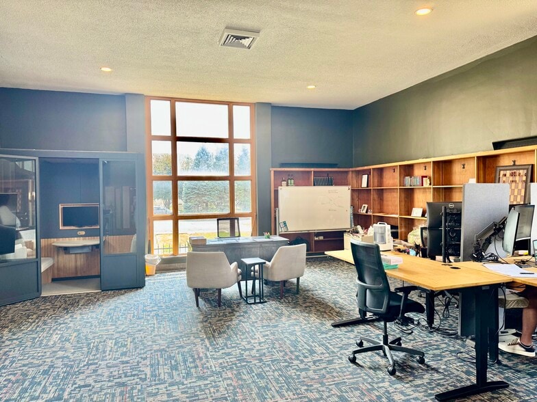 More Photos Of 6219 Guilford Ave, Indianapolis Loft Creative Space For Sale