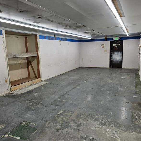 More Photos Of 7930 Pulaski Hwy, Rosedale Warehouse For Lease