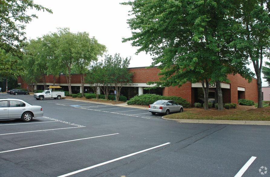 Primary Photo Of 4000 Dekalb Technology Pky, Atlanta Light Distribution For Lease