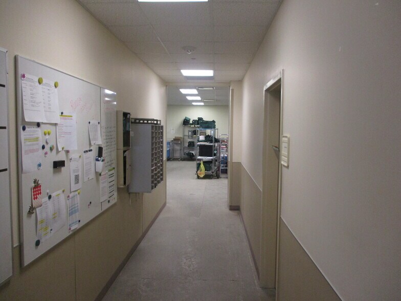 More Photos Of 2925 Walkent Ct, Grand Rapids Distribution For Lease