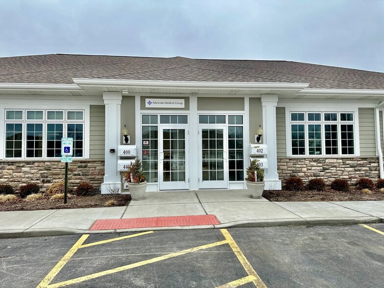 Primary Photo Of 400 Fox Glen Ct, Barrington Medical For Lease