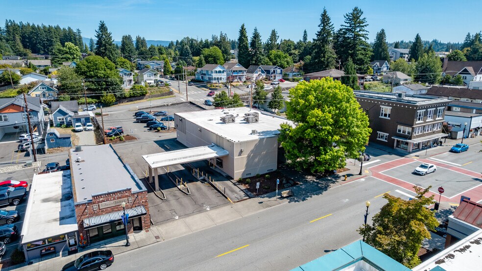 More Photos Of 501 N Olympic Ave, Arlington Bank For Lease