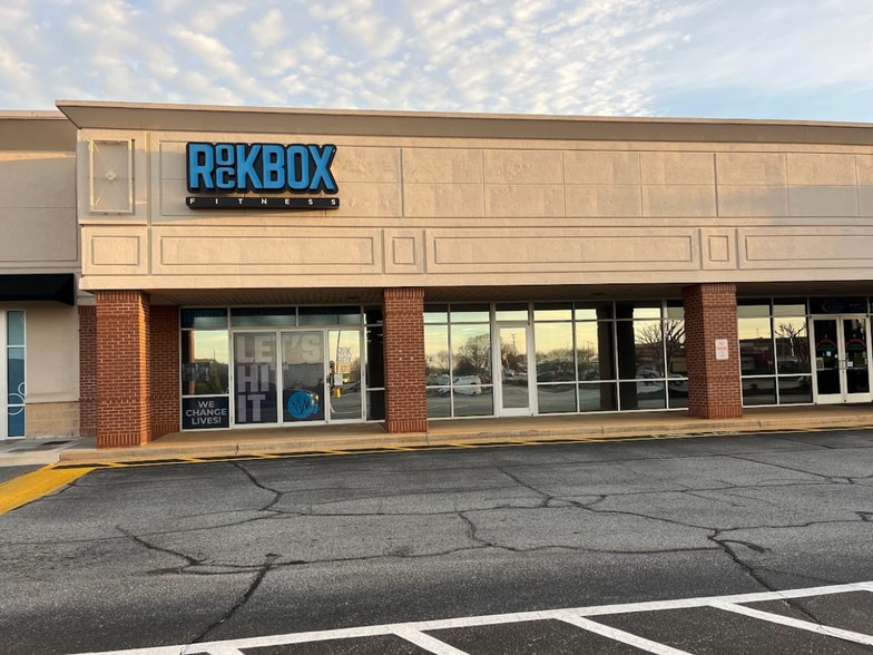 More Photos Of 2607 Woodruff Rd, Simpsonville Unknown For Lease