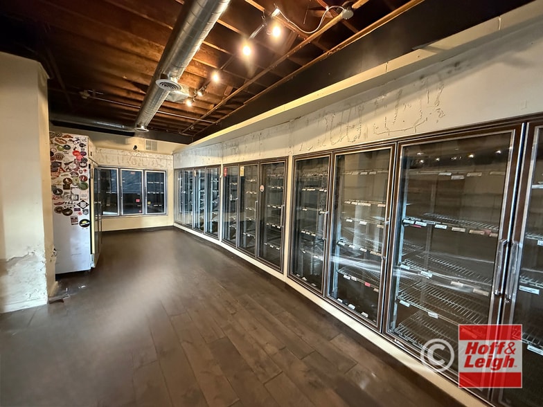 More Photos Of 5219-5229 W 25th Ave, Edgewater Unknown For Lease