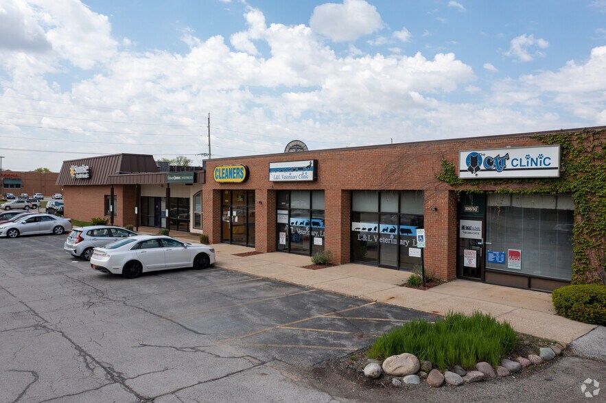 More Photos Of 3235-3345 Vollmer Rd, Flossmoor Unknown For Lease