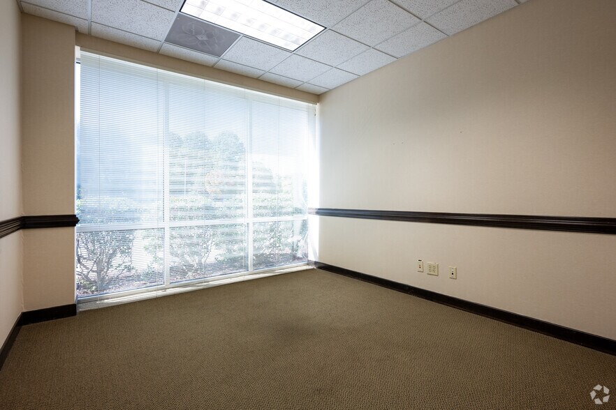 More Photos Of 2 Pai Park, Greensboro Office For Sale