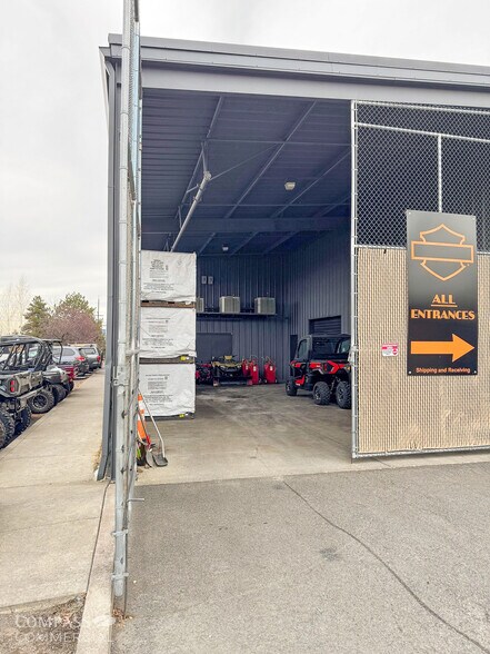 More Photos Of 63028 Sherman Rd, Bend Warehouse For Lease