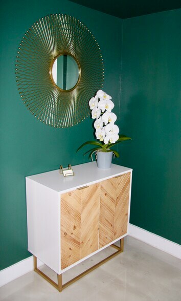 More Photos Of 1145-1149 S Beverly Dr, Los Angeles General Retail For Lease