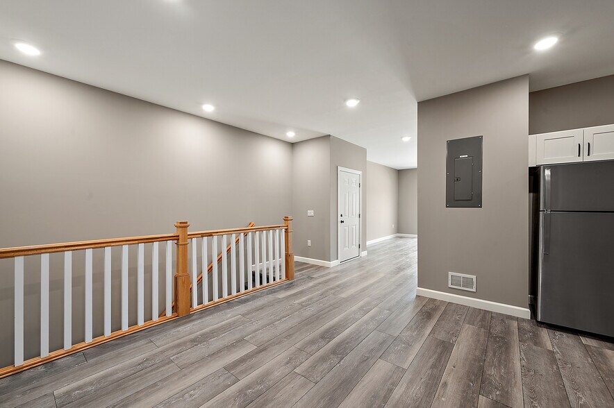 More Photos Of 1241-1251 E Woodward Heights Blvd, Hazel Park Apartments For Sale