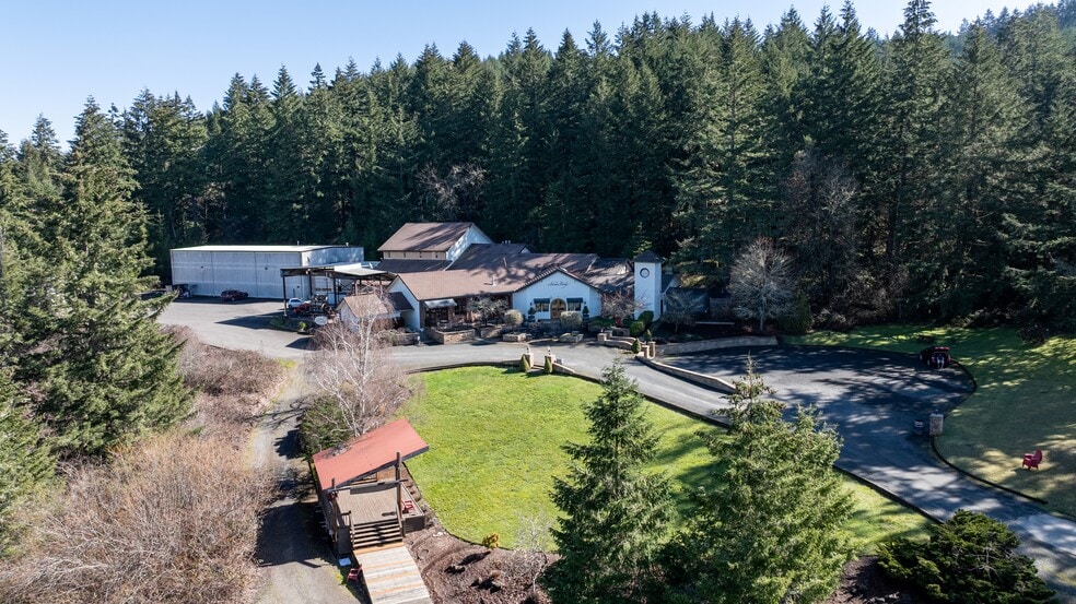 More Photos Of 27012 Briggs Hill Rd, Eugene Winery Vineyard For Sale
