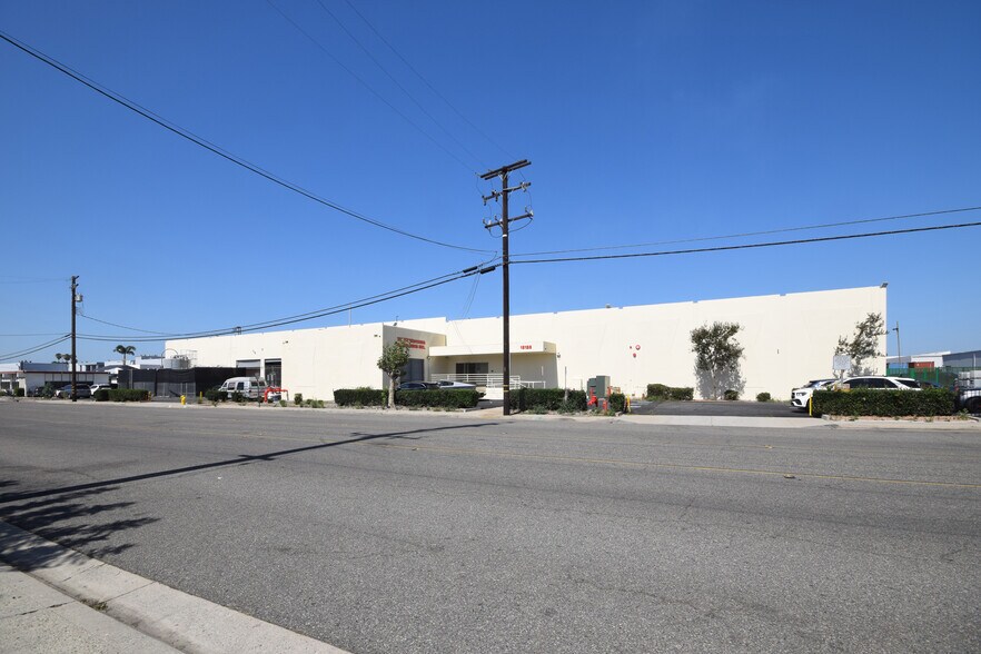 More Photos Of 15125 Marquardt Ave, Santa Fe Springs Warehouse For Sale