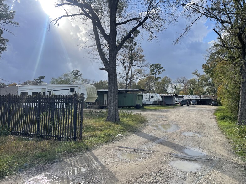 Primary Photo Of 7535 Nodding Pines Ln, Houston Manufactured Housing Mobile Home Park For Sale