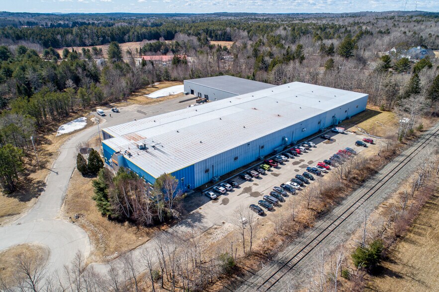 More Photos Of 43 Bibber Pky, Brunswick Manufacturing For Sale