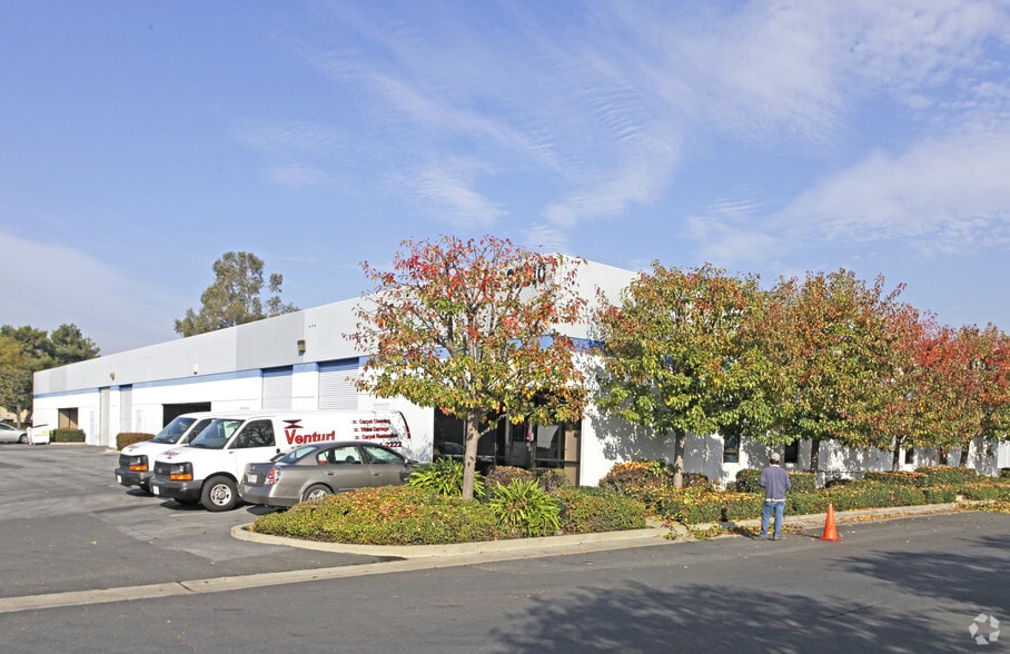 More Photos Of 37300 Cedar Blvd, Newark Unknown For Lease