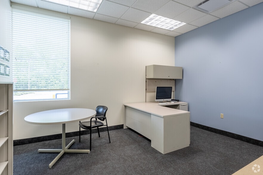 More Photos Of 64 E Midland Ave, Paramus Office For Lease