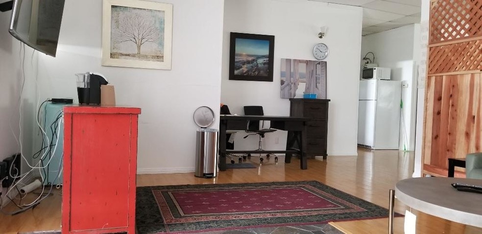 More Photos Of 8549 Wilshire Blvd, Beverly Hills Loft Creative Space For Lease