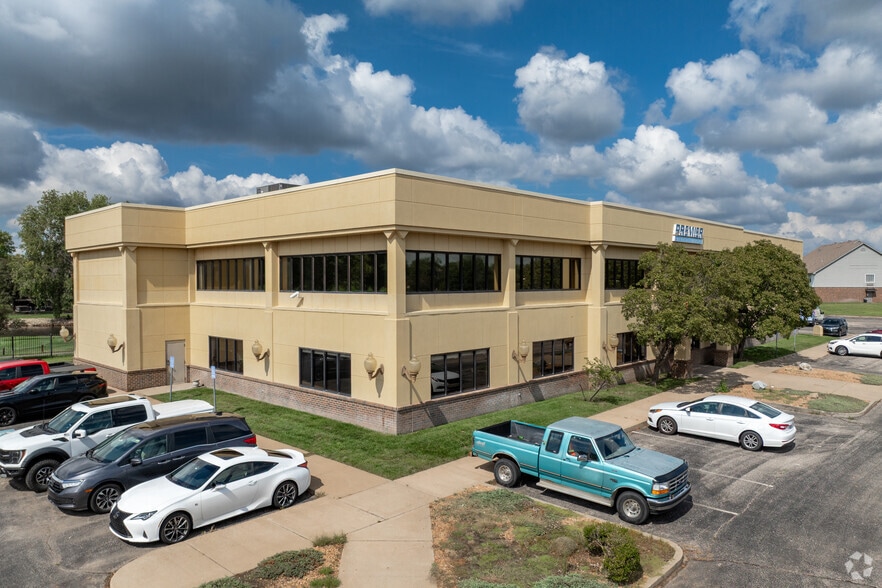 More Photos Of 7340 W 21st St N, Wichita Office For Lease