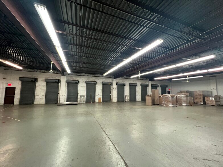 More Photos Of 3353 Noell Ave, Bronx Warehouse For Lease