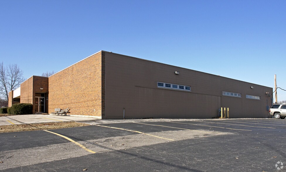 More Photos Of 781 Rudder Rd, Fenton Light Manufacturing For Lease