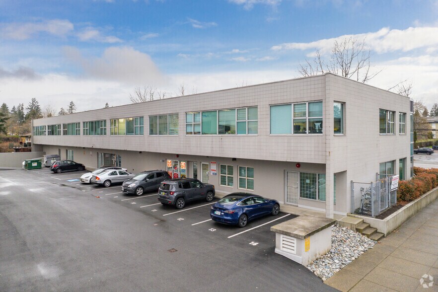 More Photos Of 14888 104th Ave, Surrey Storefront Retail Office For Lease