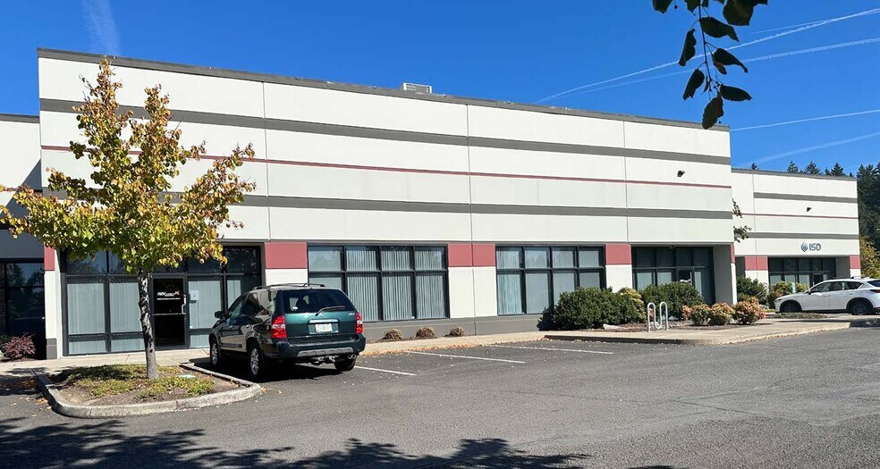 More Photos Of 25999 SW Canyon Creek Rd, Wilsonville Warehouse For Lease