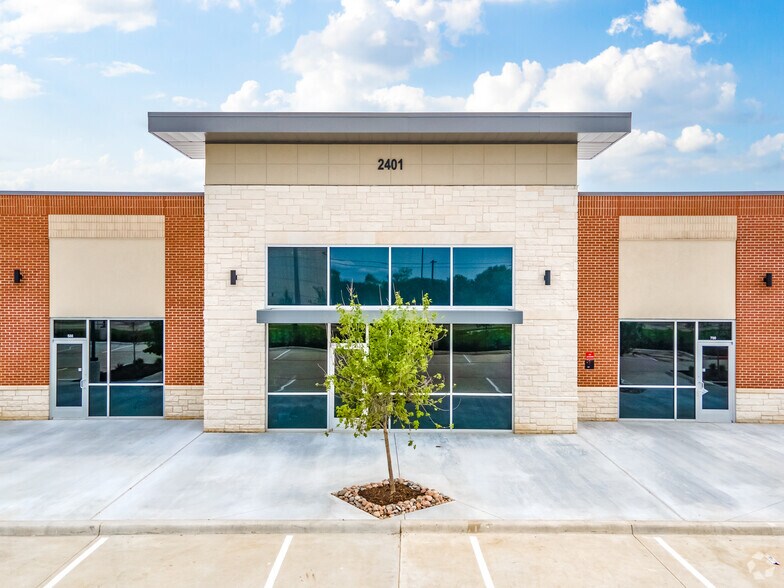 More Photos Of 2401 Little Elm Pkwy, Little Elm General Retail For Lease