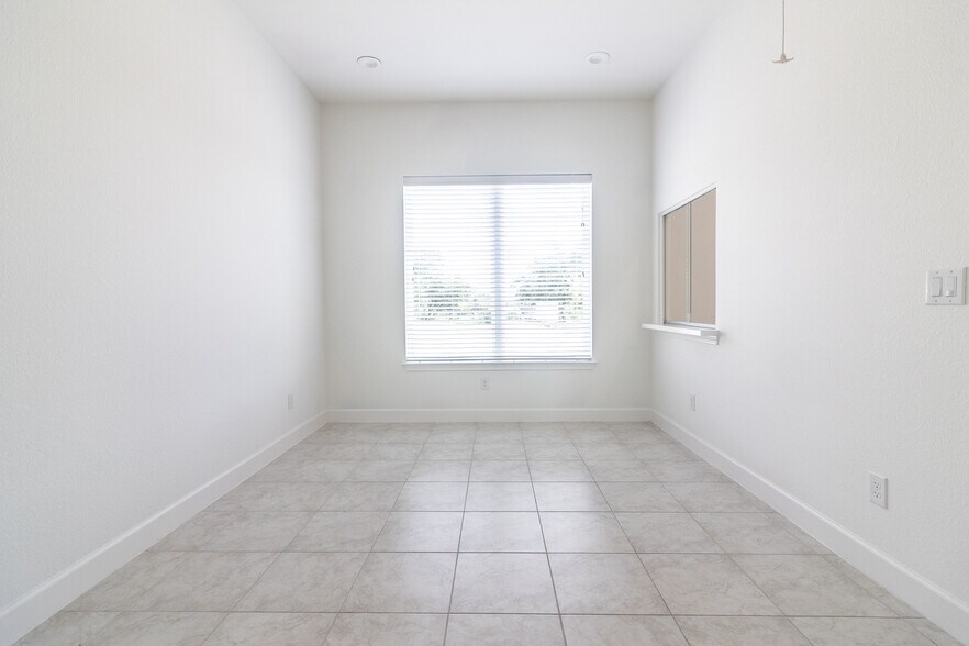 More Photos Of 3000 Polar Ln, Cedar Park Office For Lease