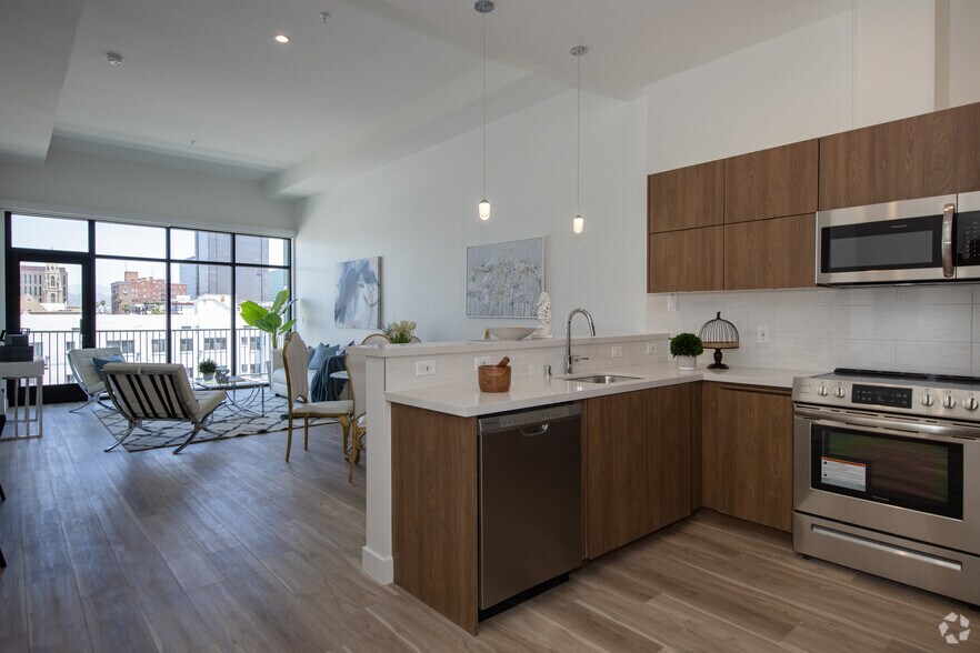 More Photos Of 801 S Berendo St, Los Angeles Apartments For Lease