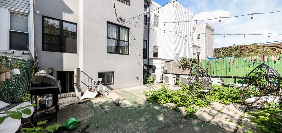 More Photos Of 1676 Jefferson Ave, Ridgewood Apartments For Sale